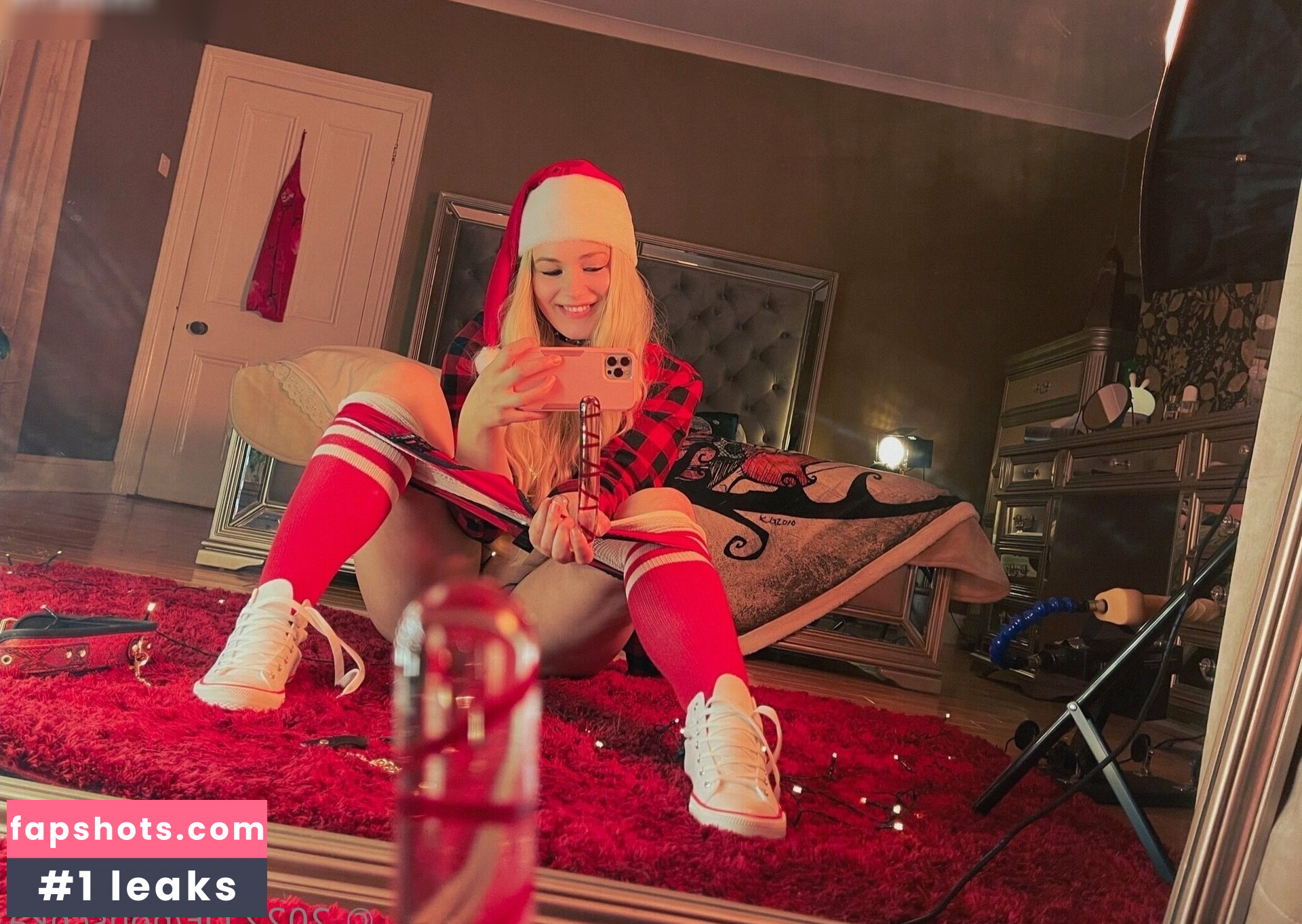 Nouschka gallery photo #21