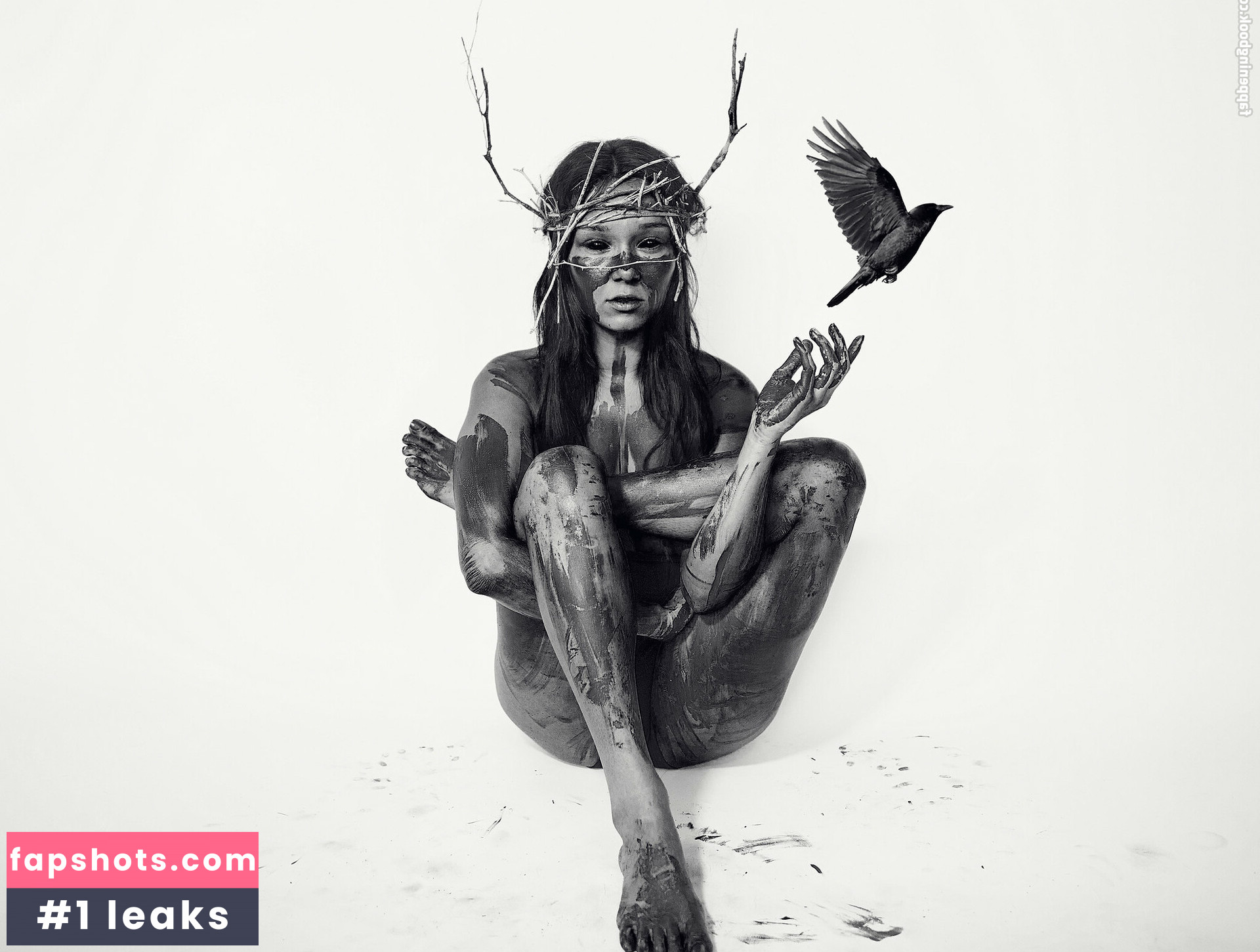 Nova Rockafeller gallery photo #6