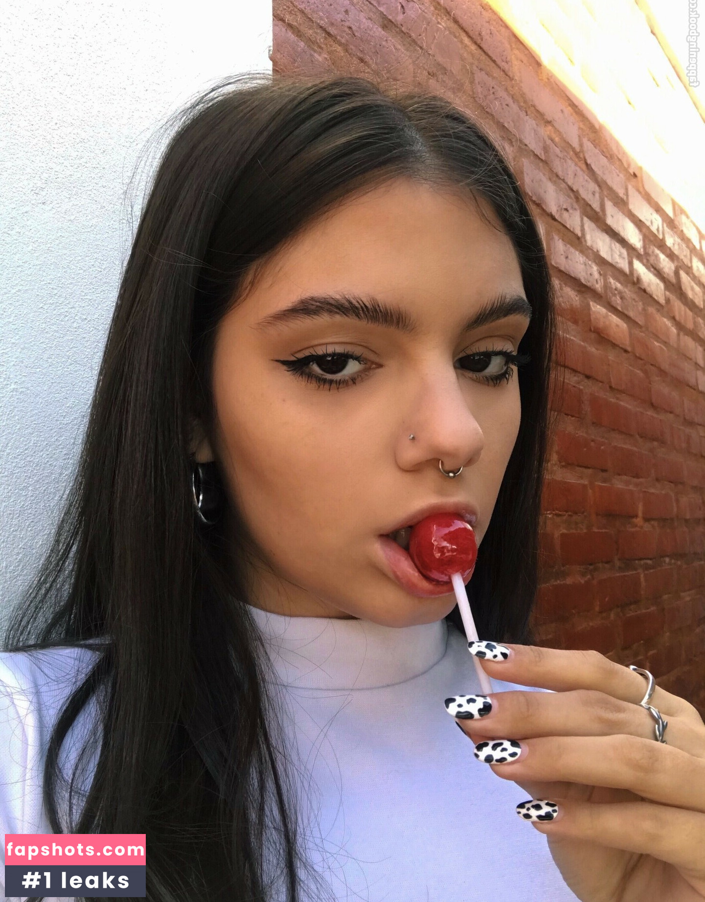 Novinhas Com Peitos Pequenos Nude Leaks OnlyFans Photos #7 - LeakJerk