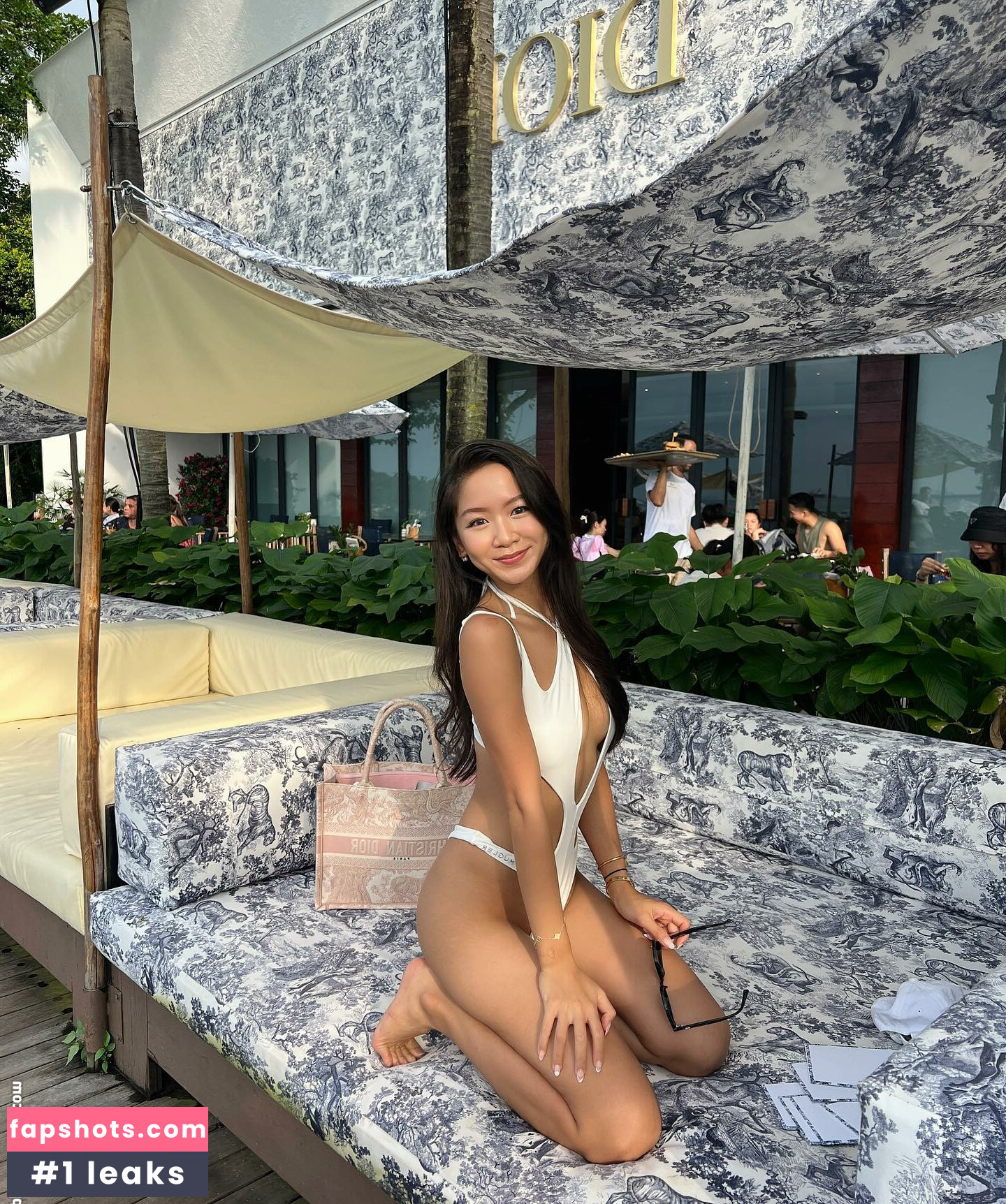 Novita Lam gallery photo #9