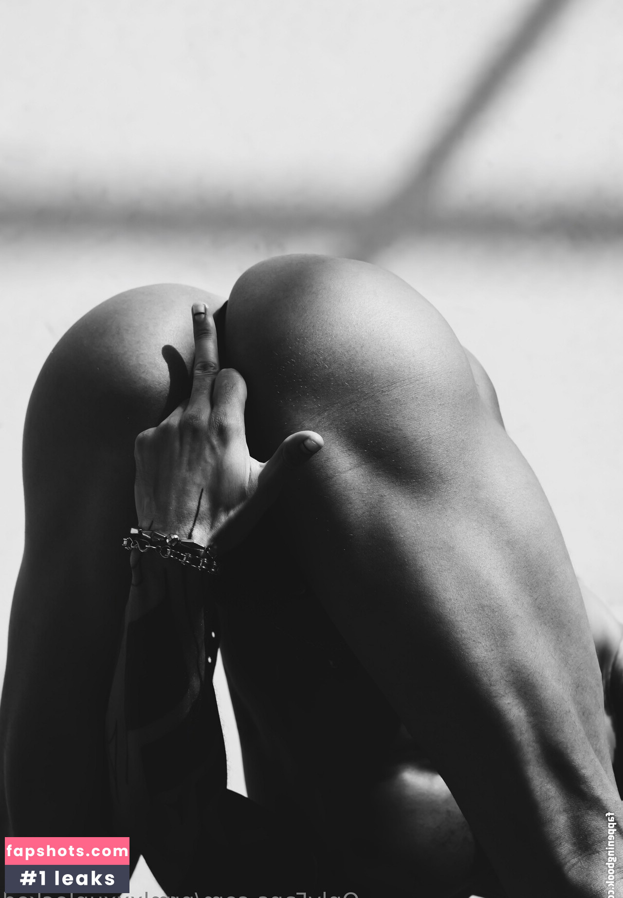 nrmlxxxunlocked gallery photo #4