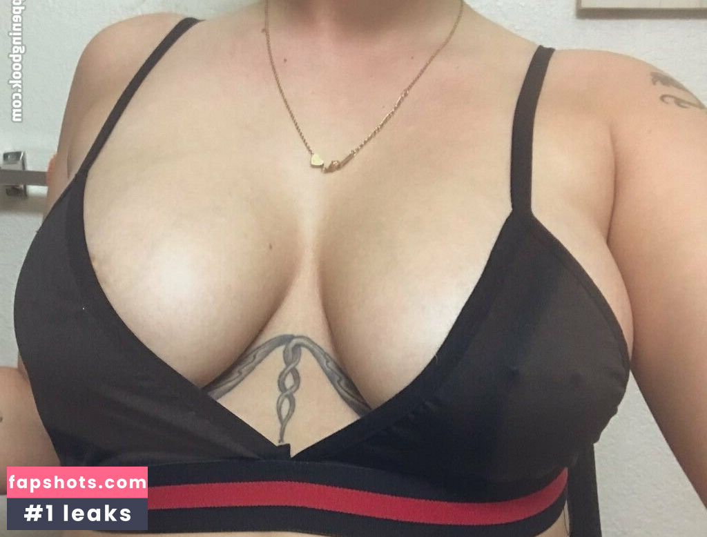 NSFW Vlogs gallery photo #3