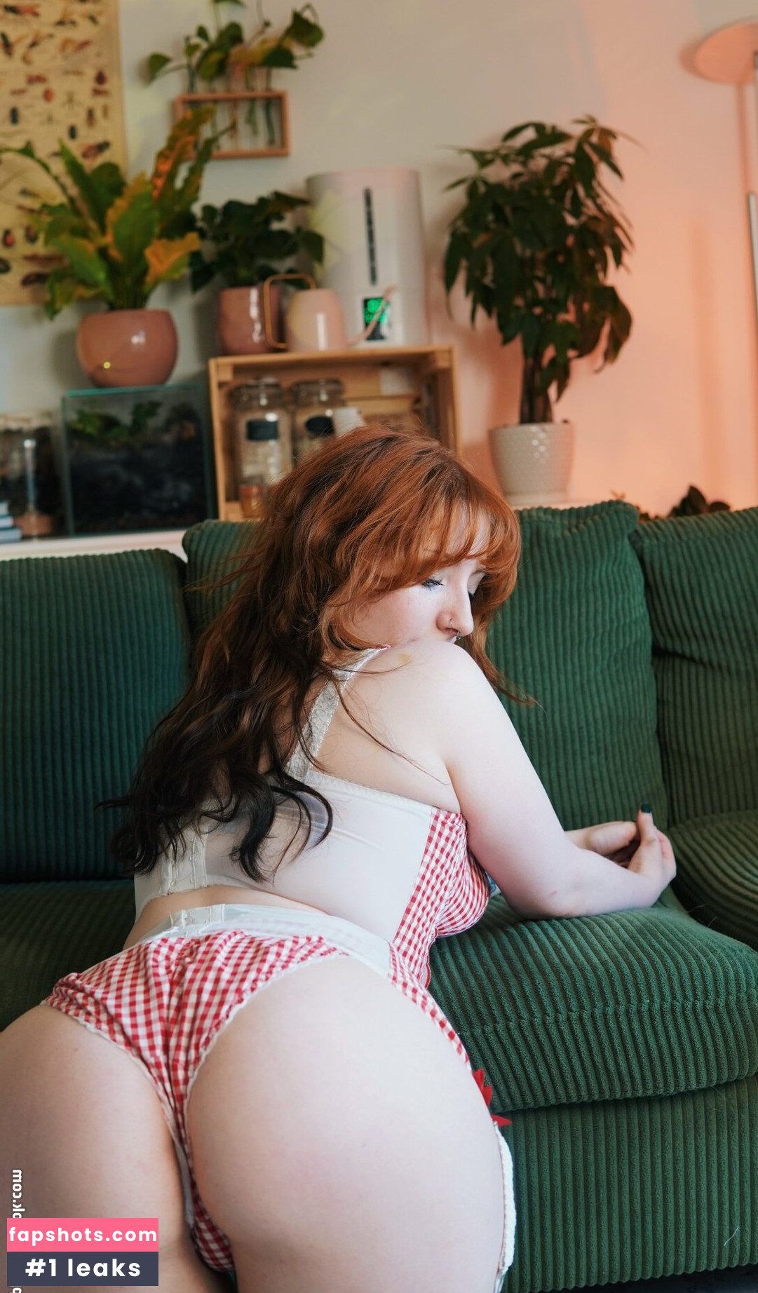 nsfwgoth gallery photo #4