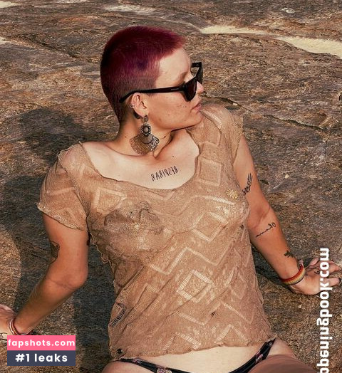 NubiaViana_ gallery photo #4