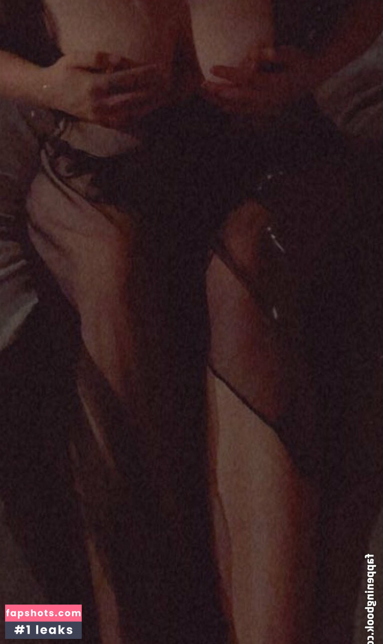 nudes_plug gallery photo #12