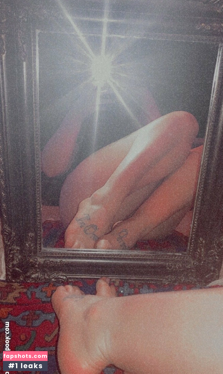 nudes_plug gallery photo #25