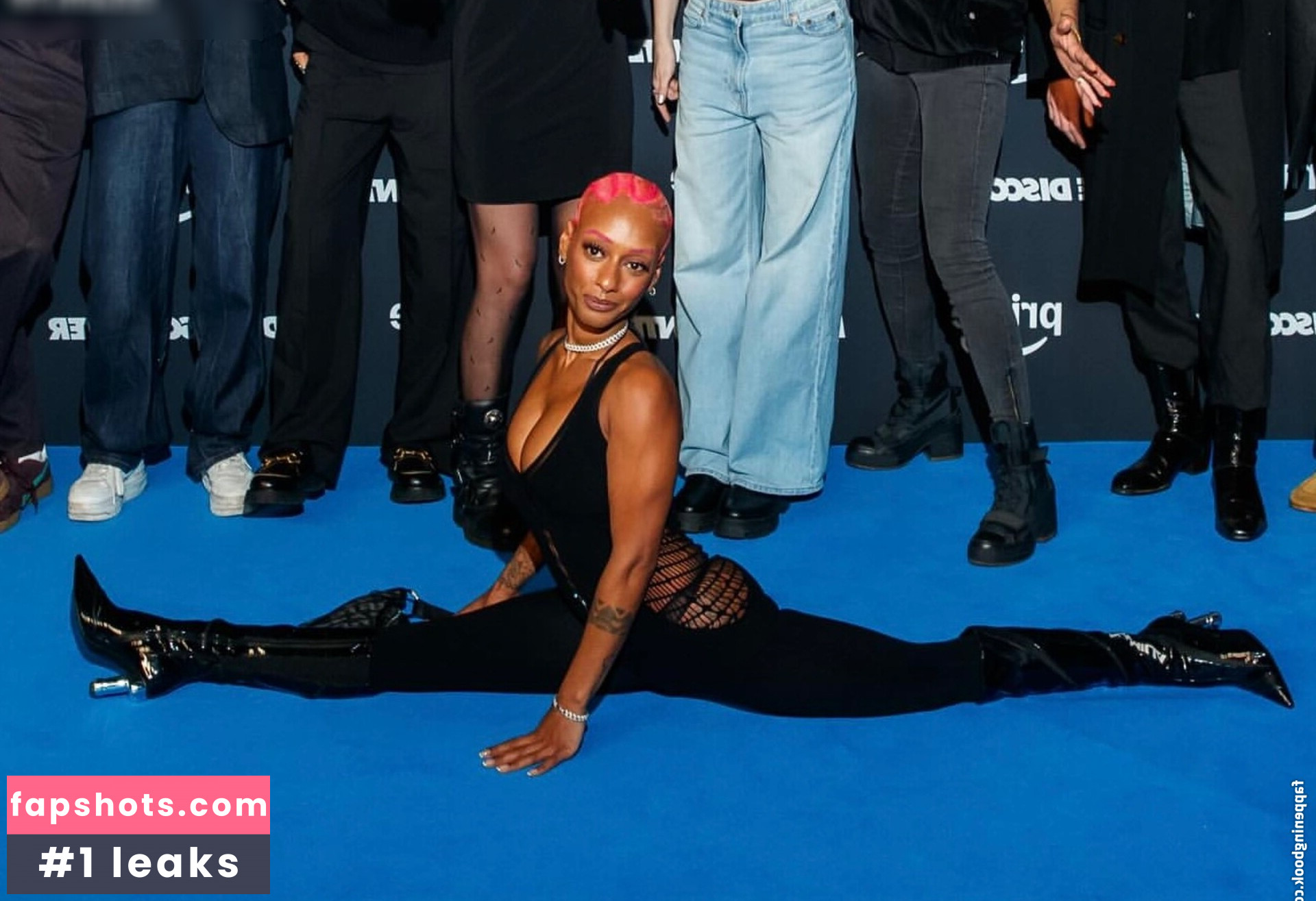 Nura Habib Omer gallery photo #3