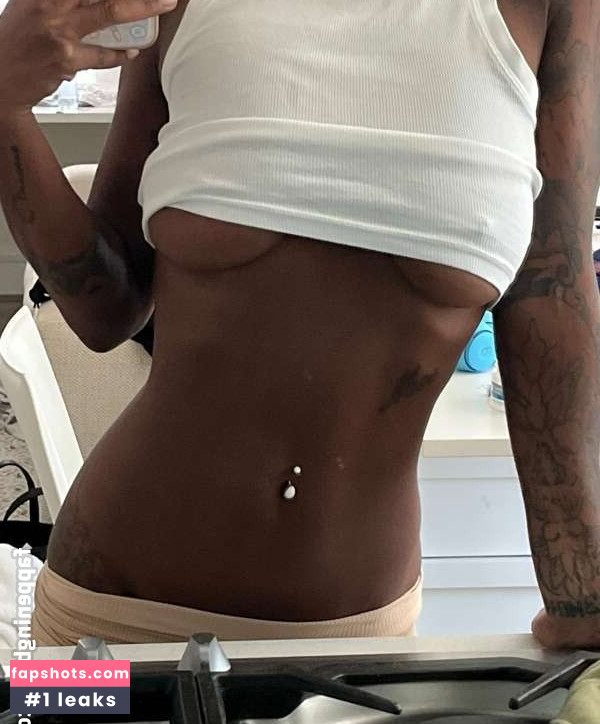 Nura Habib Omer gallery photo #24