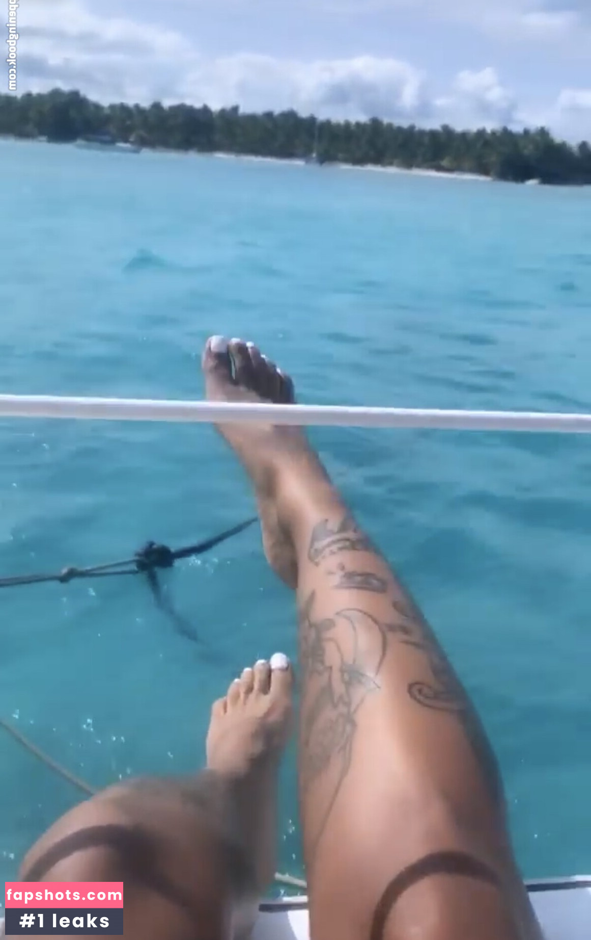 Nura Habib Omer gallery photo #26