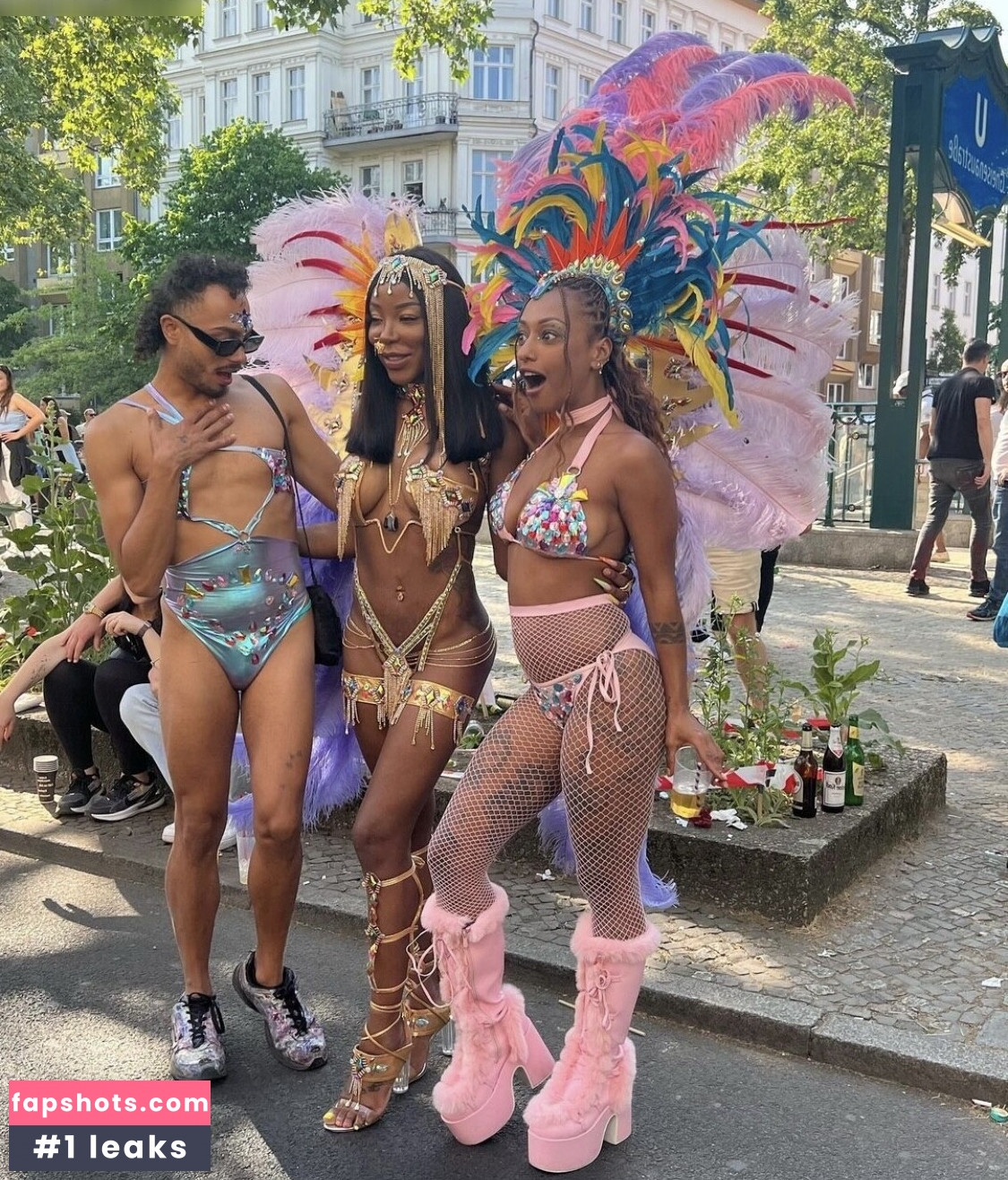 Nura Habib Omer gallery photo #55