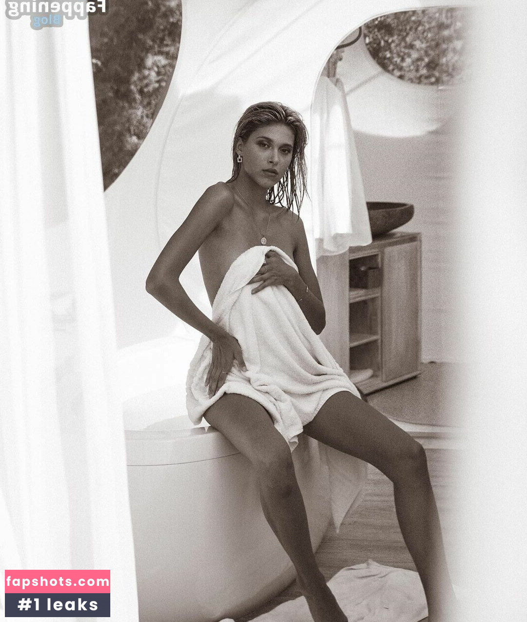 Nuria Oliu gallery photo #21