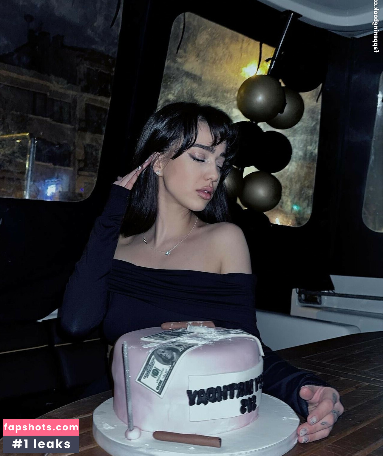 Nurseli Aksoy gallery photo #4