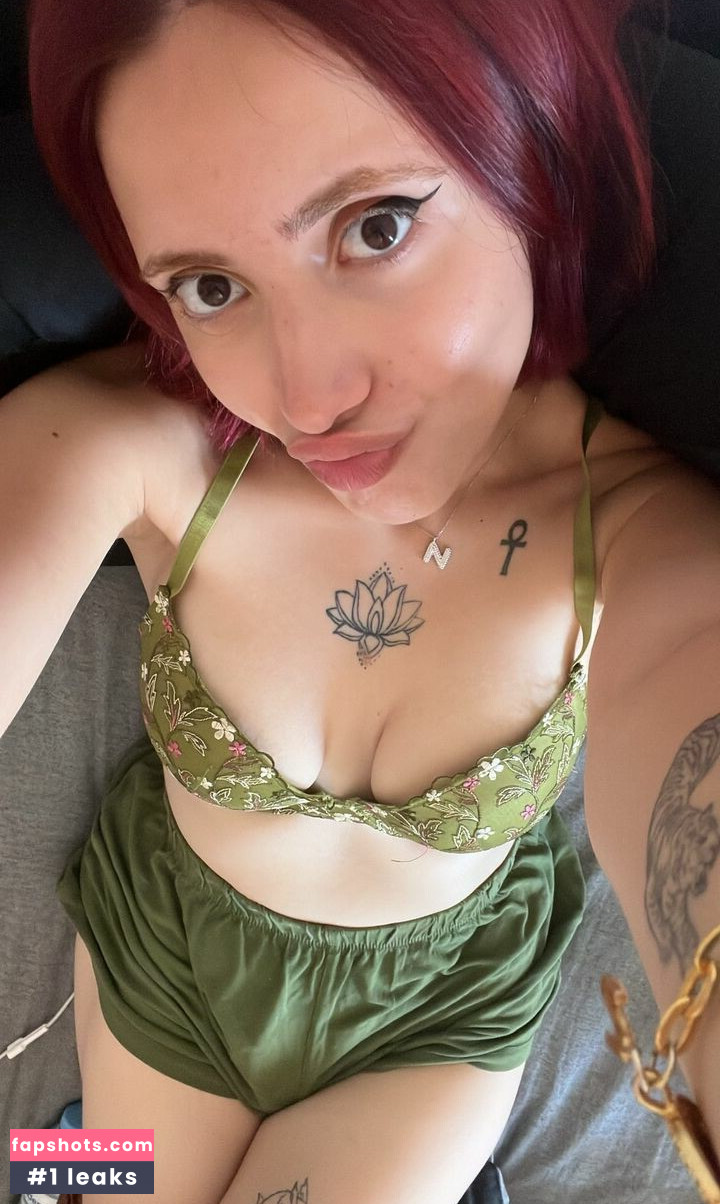 Nururkmz gallery photo #11