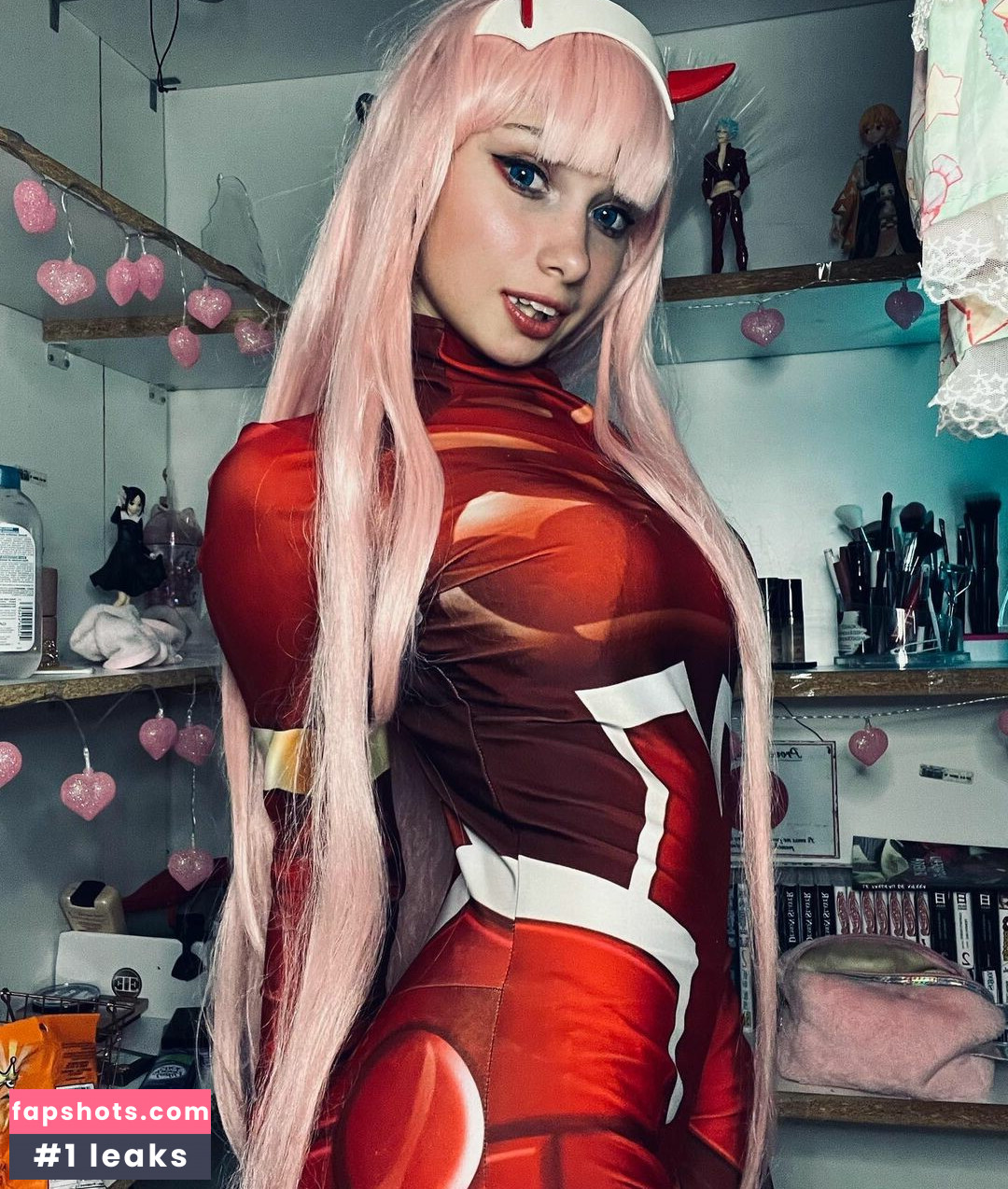 nya_waifu gallery photo #11