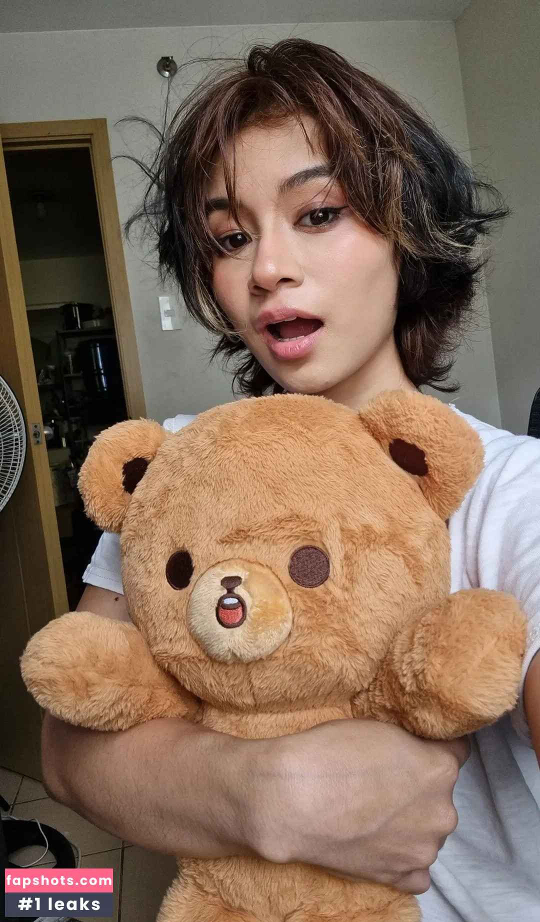 Nyaaati gallery photo #107