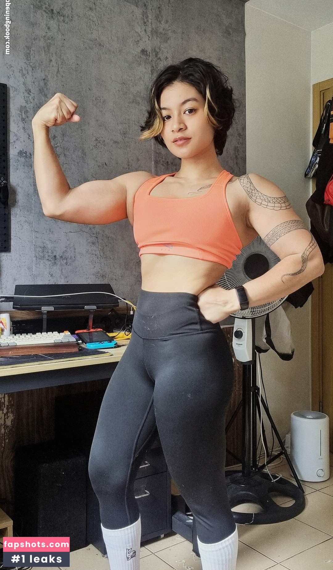 Nyaaati gallery photo #114