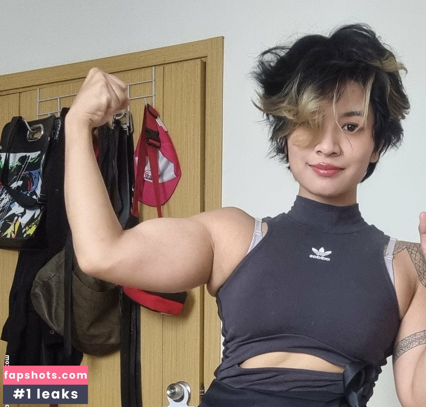 Nyaaati gallery photo #115