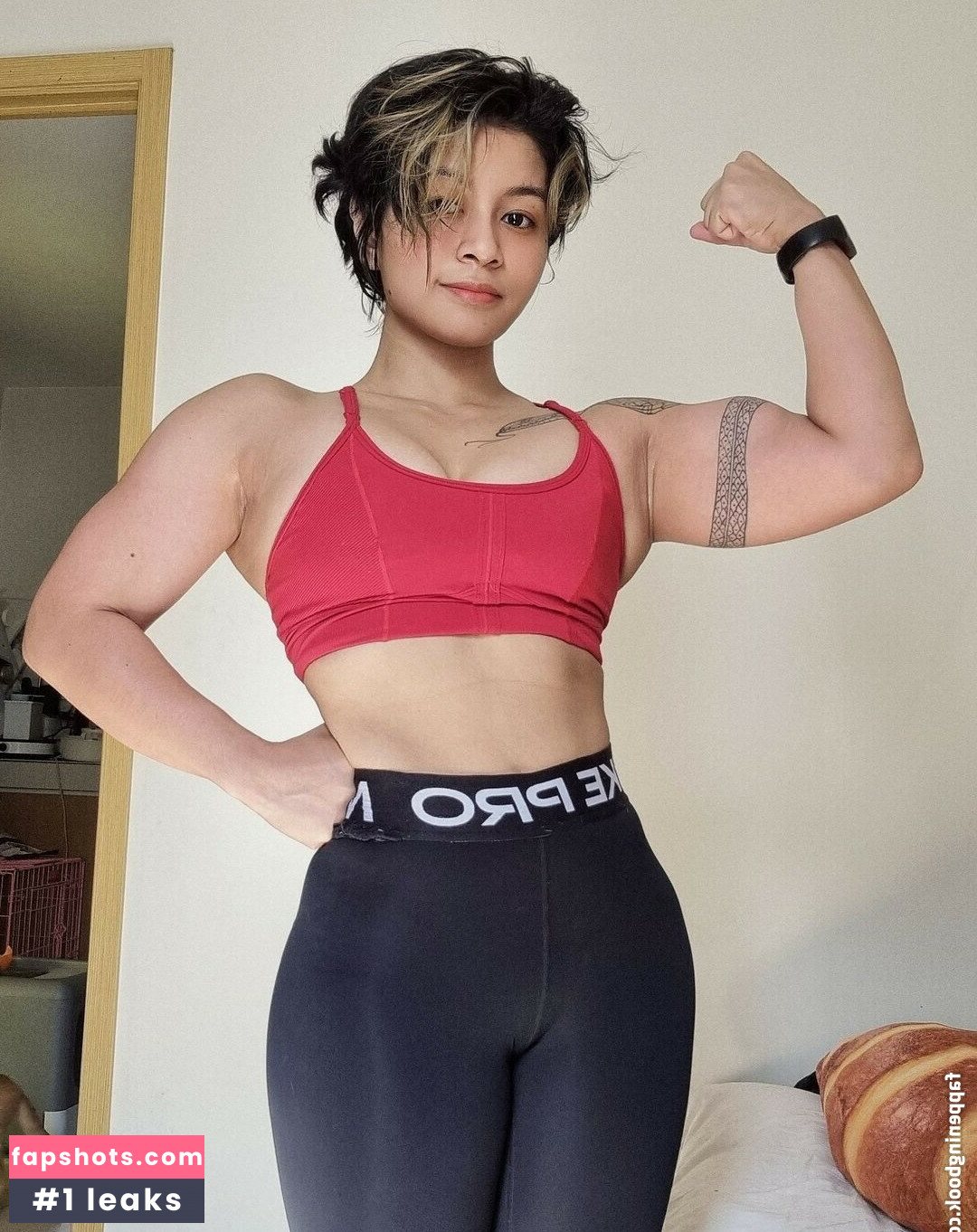 Nyaaati gallery photo #118