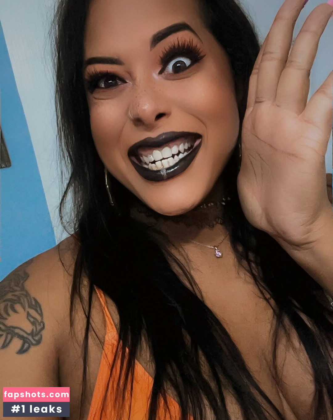 Nyla Rose gallery photo #4