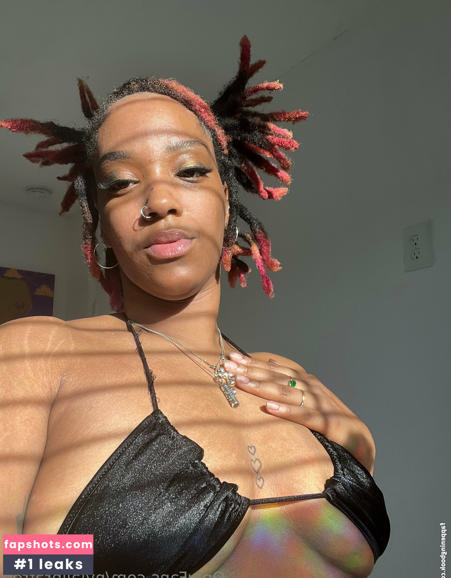 nylalibrafree gallery photo #4