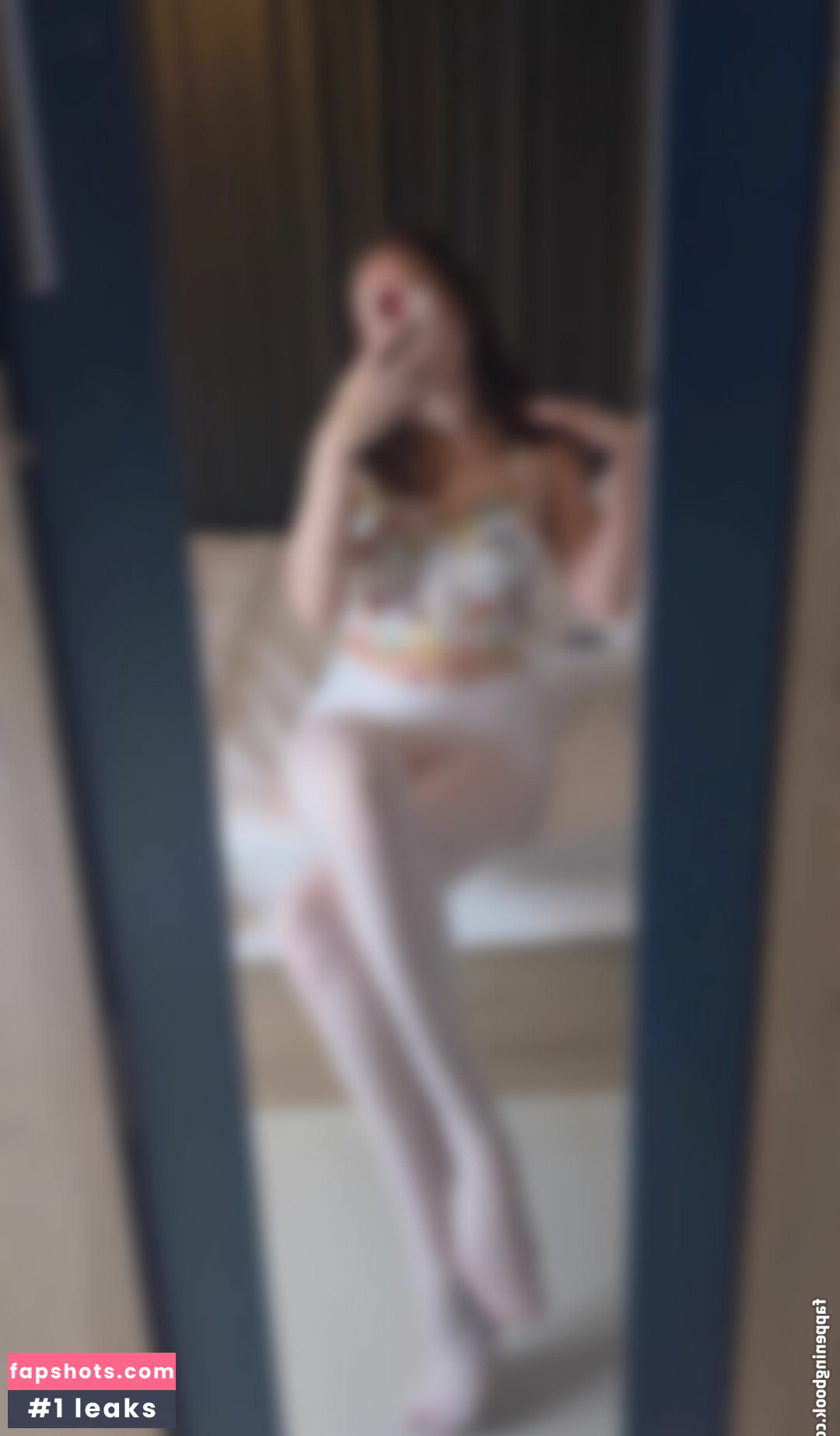 NylonDiary gallery photo #14