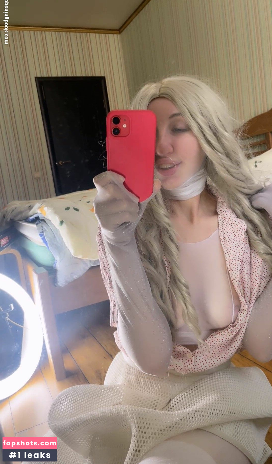 NylonDiary gallery photo #15