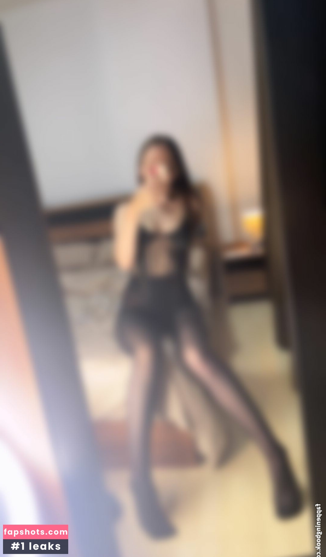 NylonDiary gallery photo #19