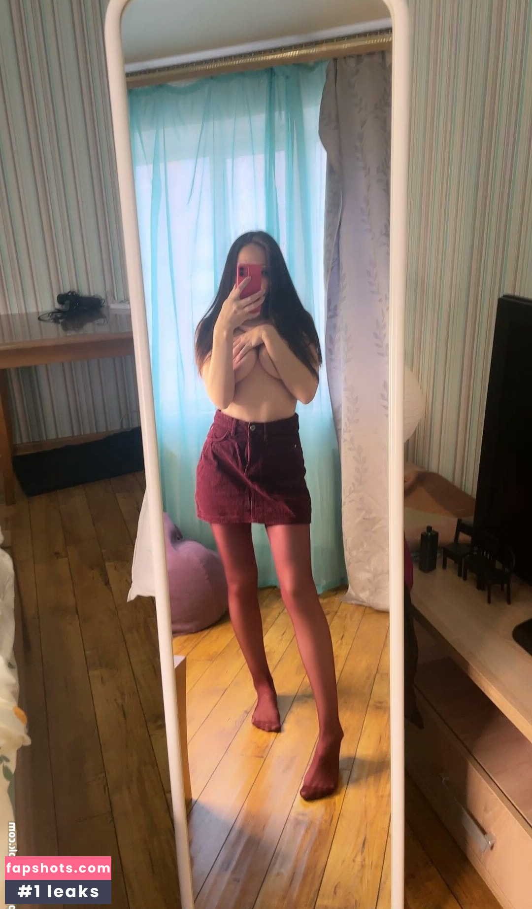 NylonDiary gallery photo #25