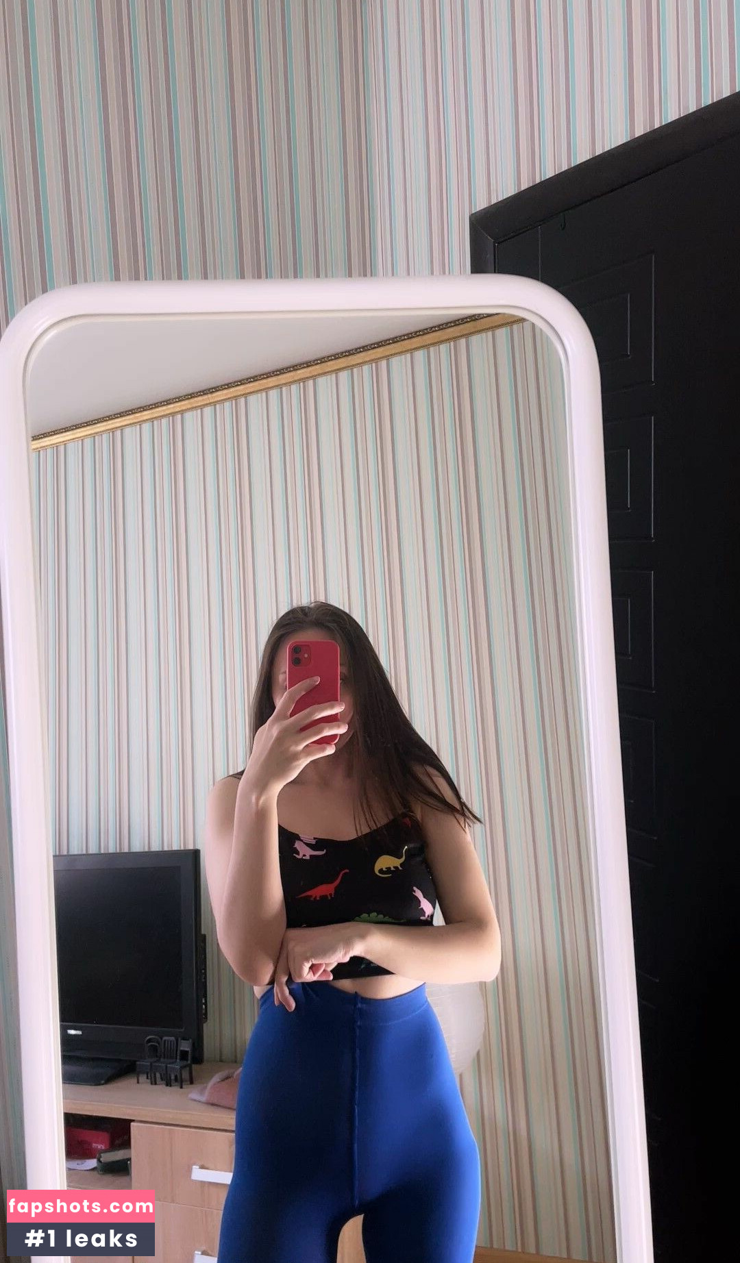 NylonDiary gallery photo #30