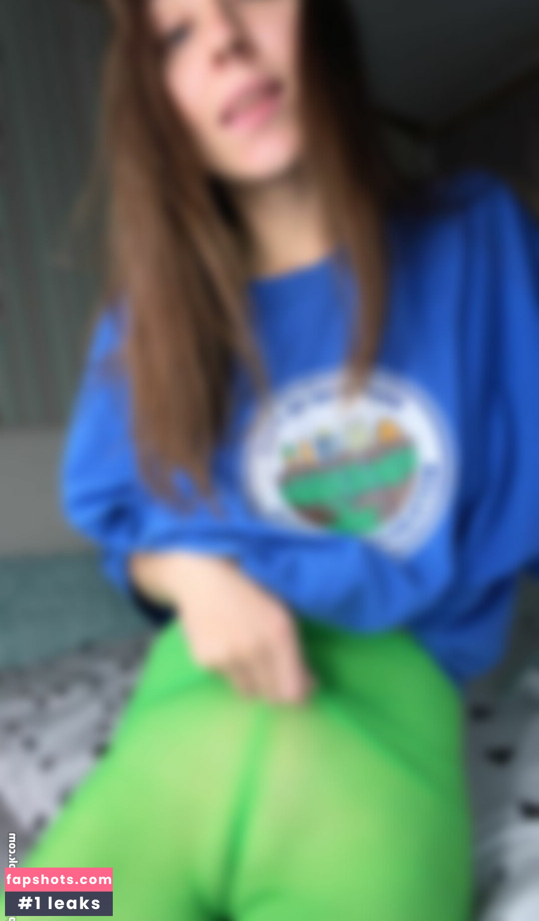 NylonDiary gallery photo #33