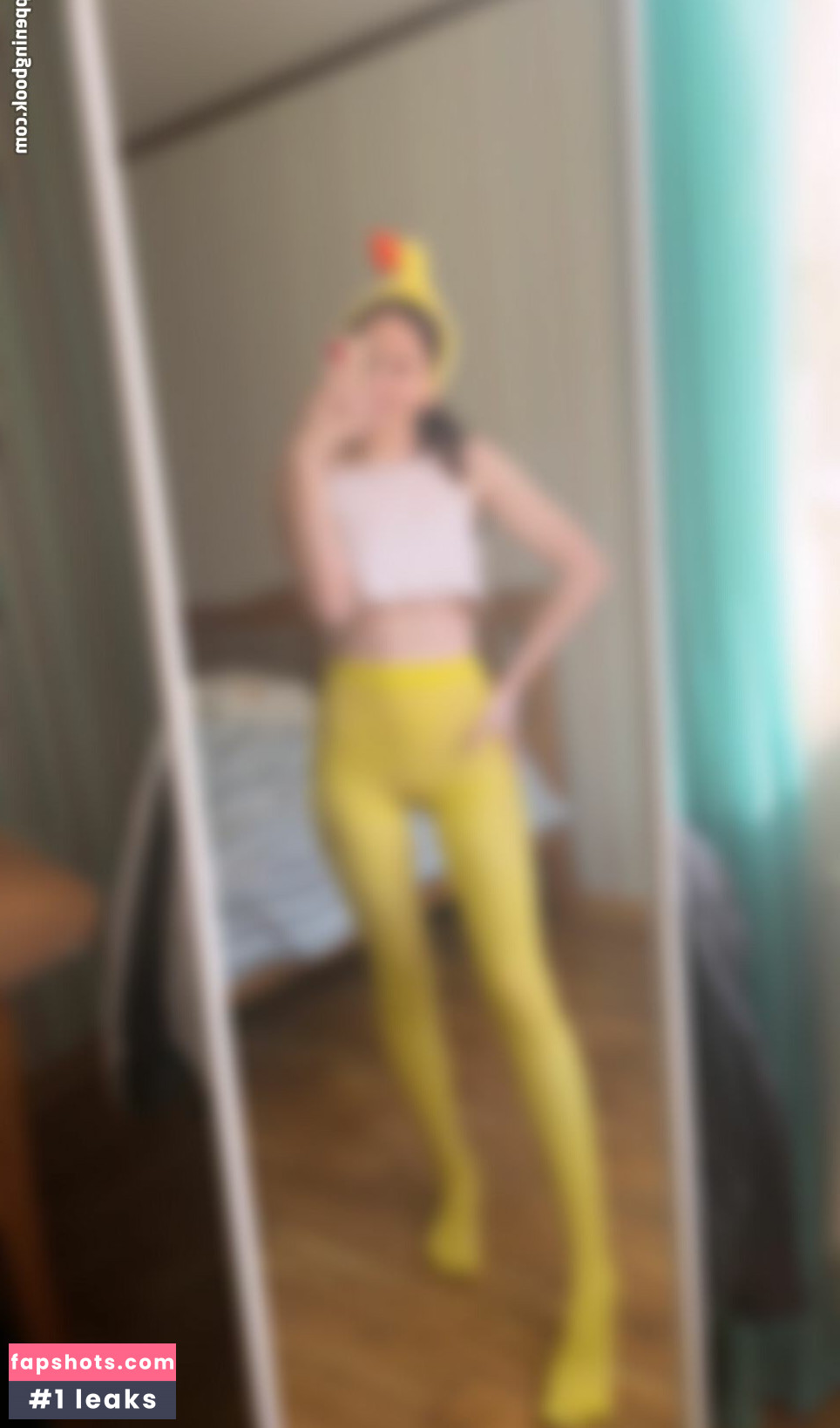 NylonDiary gallery photo #36