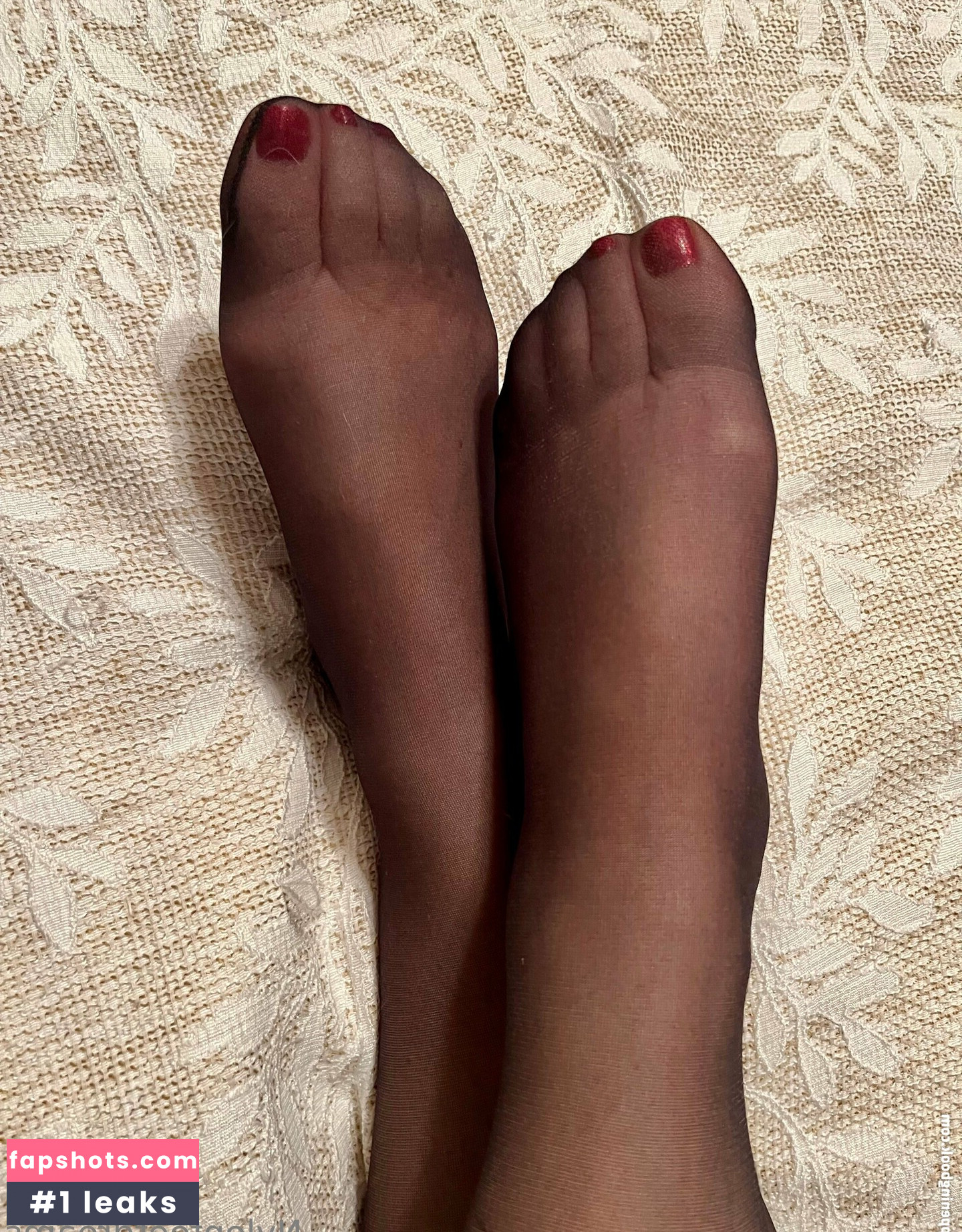 nylonfeetdreams nude babe gallery