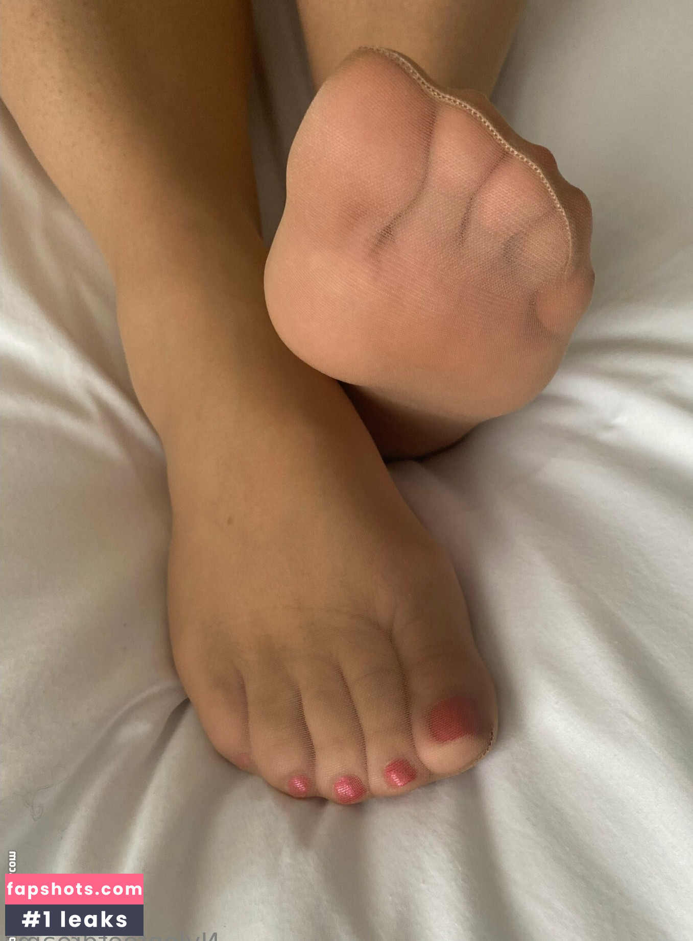 nylonfeetdreams gallery photo #4