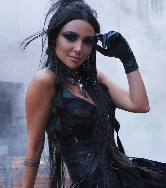 nyvi-estephan-1 Nacktheit OnlyFans Fotos #527 - Fapshots