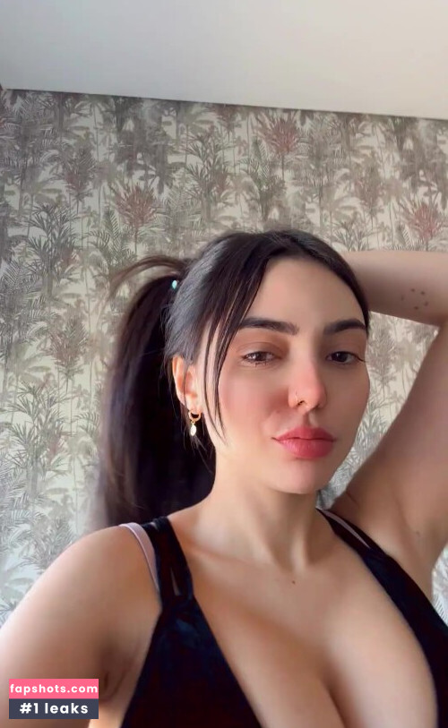 Nyvi Estephan Nacktheit OnlyFans Fotos #1362 - Fapshots