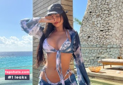 Nyvi Estephan Nacktheit OnlyFans Fotos #1426 - Fapshots