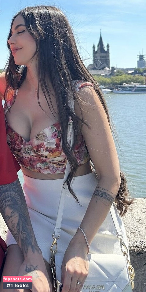 Nyvi Estephan Nacktheit OnlyFans Fotos #459 - Fapshots