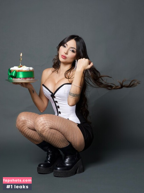 Nyvi Estephan Nacktheit OnlyFans Fotos #493 - Fapshots