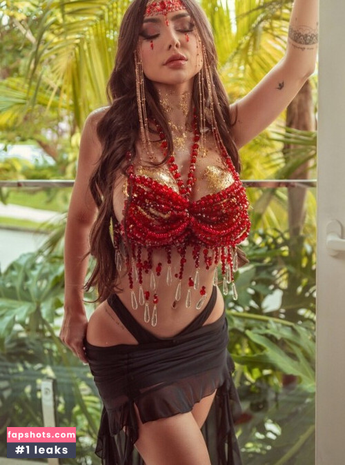 Nyvi Estephan Nacktheit OnlyFans Fotos #633 - Fapshots