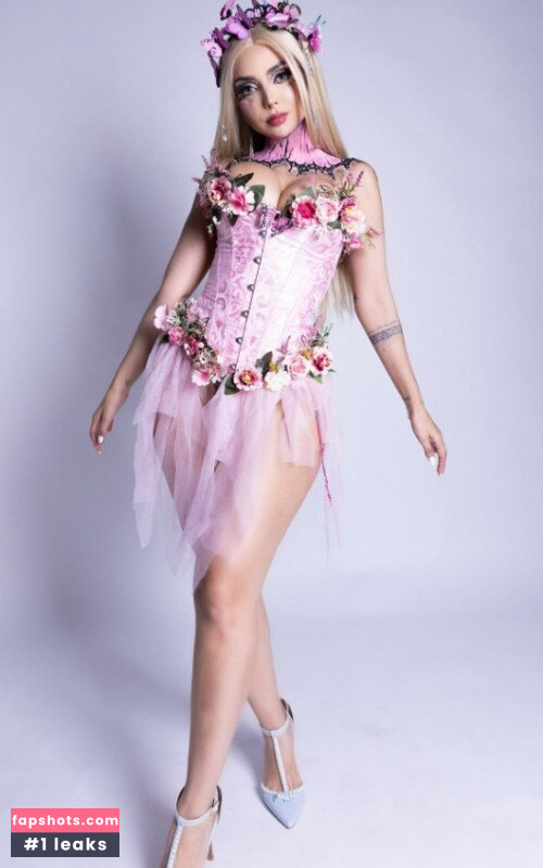 Nyvi Estephan Nacktheit OnlyFans Fotos #964 - Fapshots