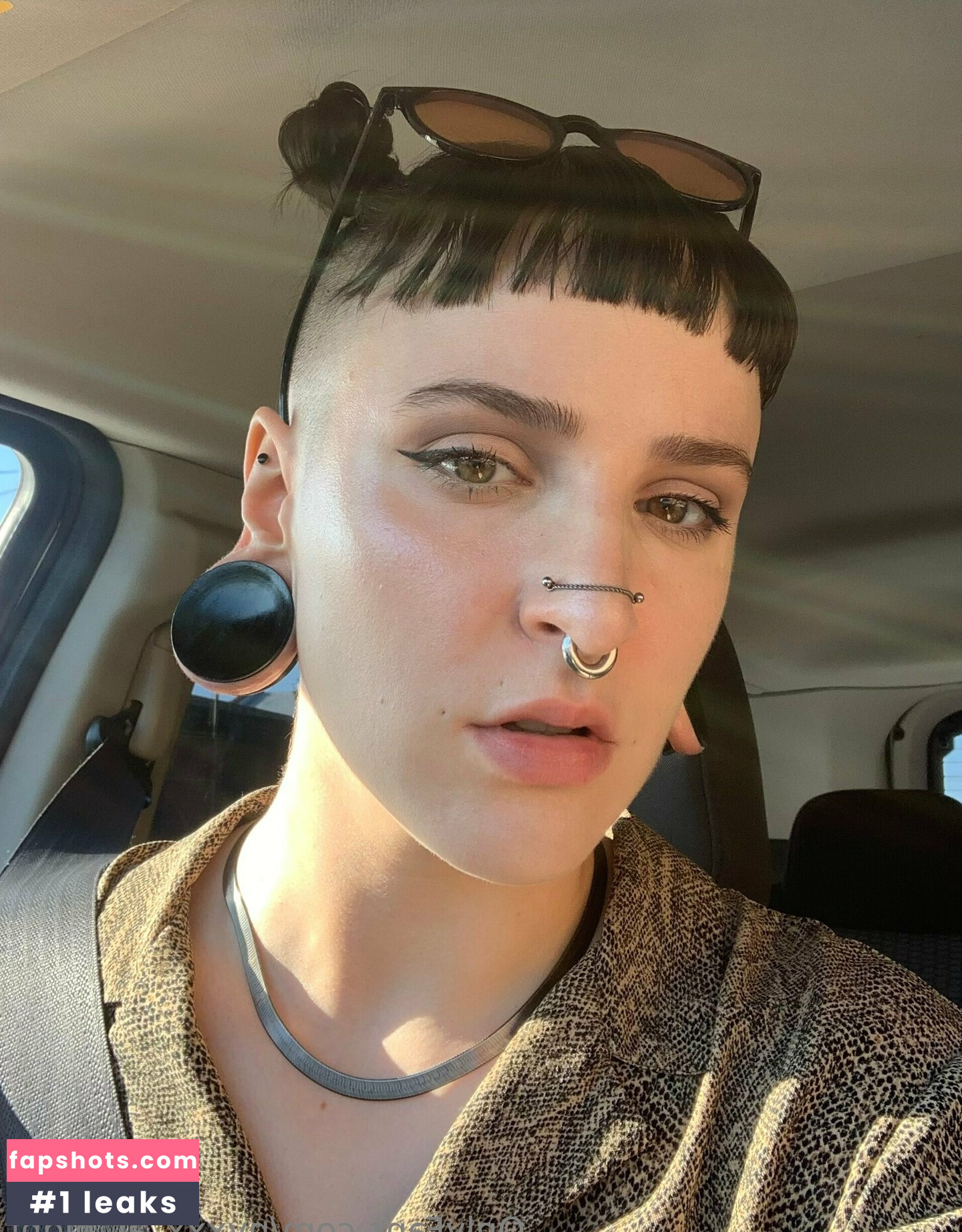 nyxxx_at_night gallery photo #42