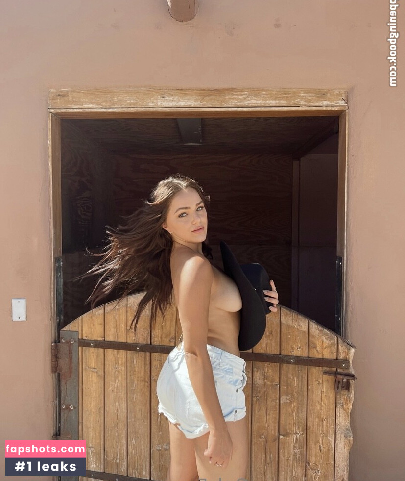 Oana Gregory gallery photo #82