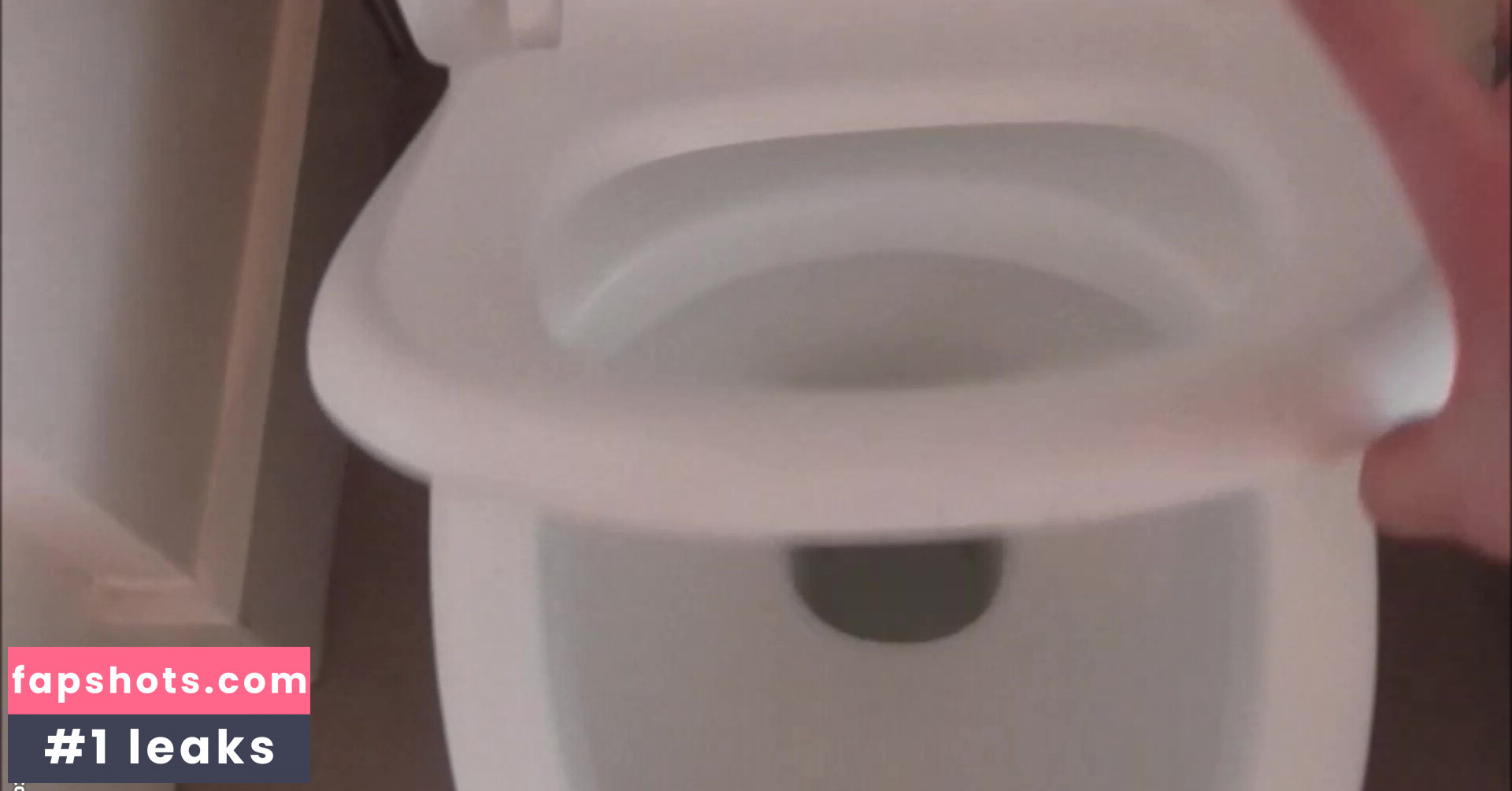 Obey Miss James gallery photo #3