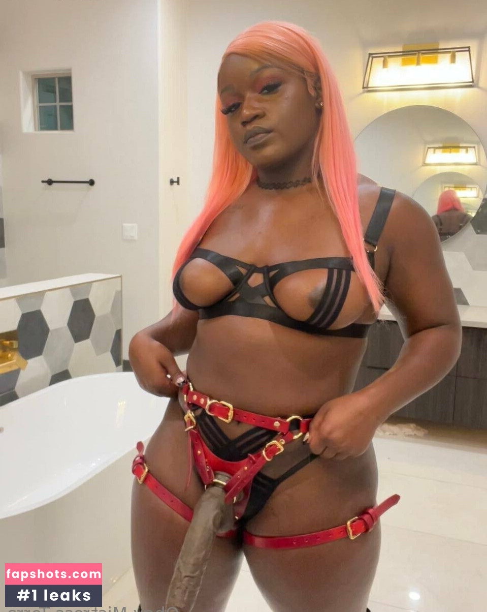 Obeymistressterra gallery photo #65