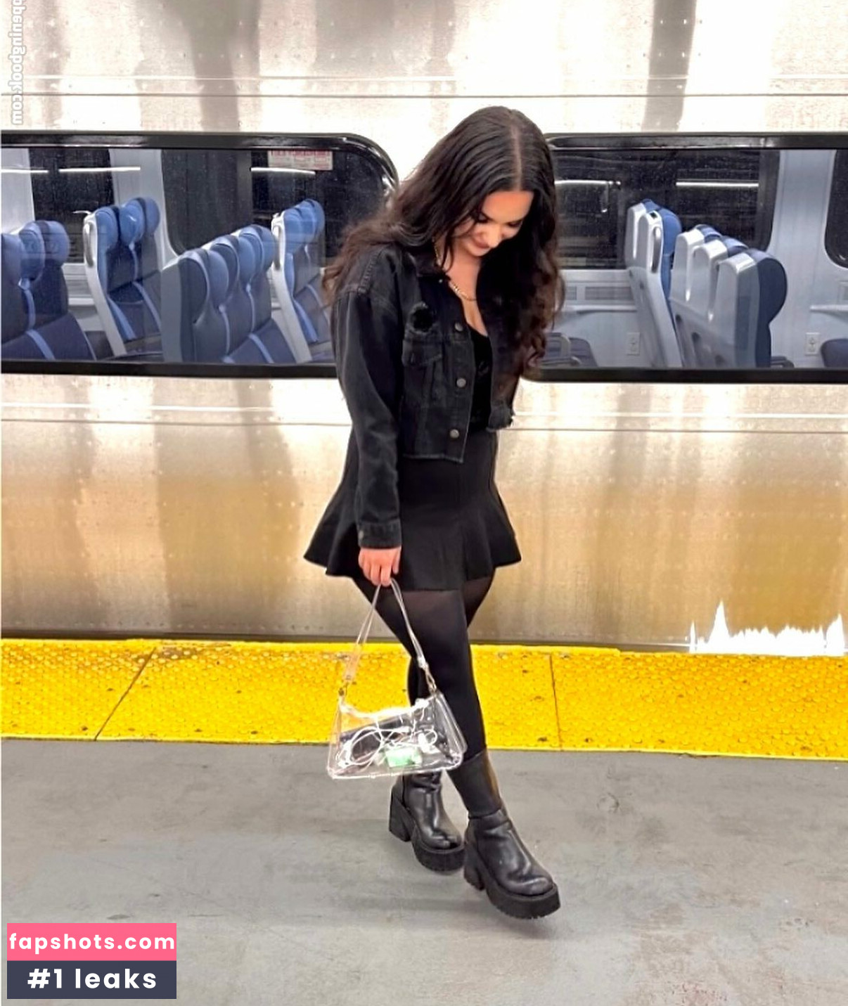 Obviously_Queen gallery photo #4