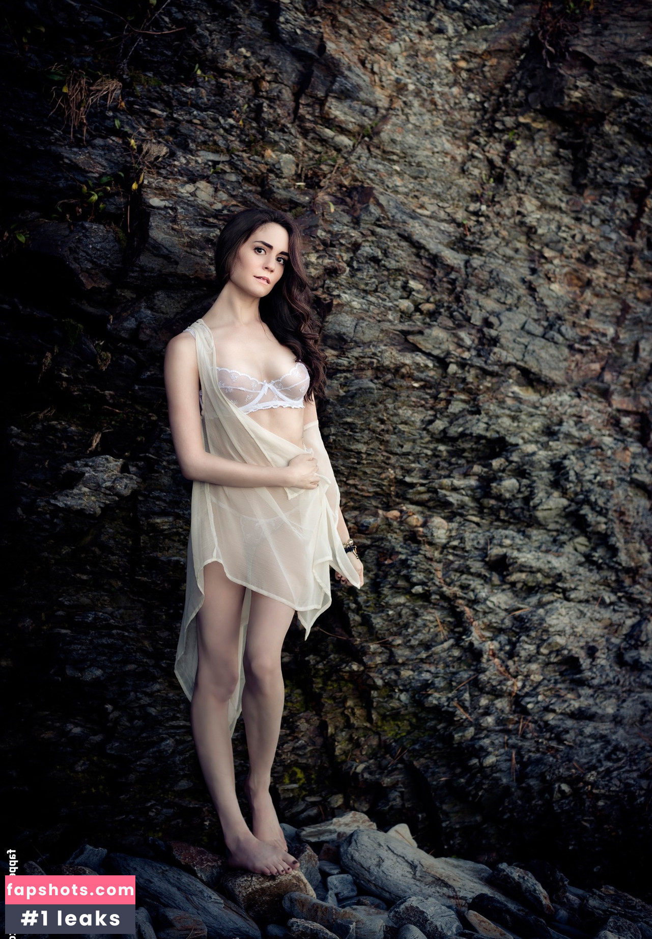 Ocean Heart ASMR nude babe gallery