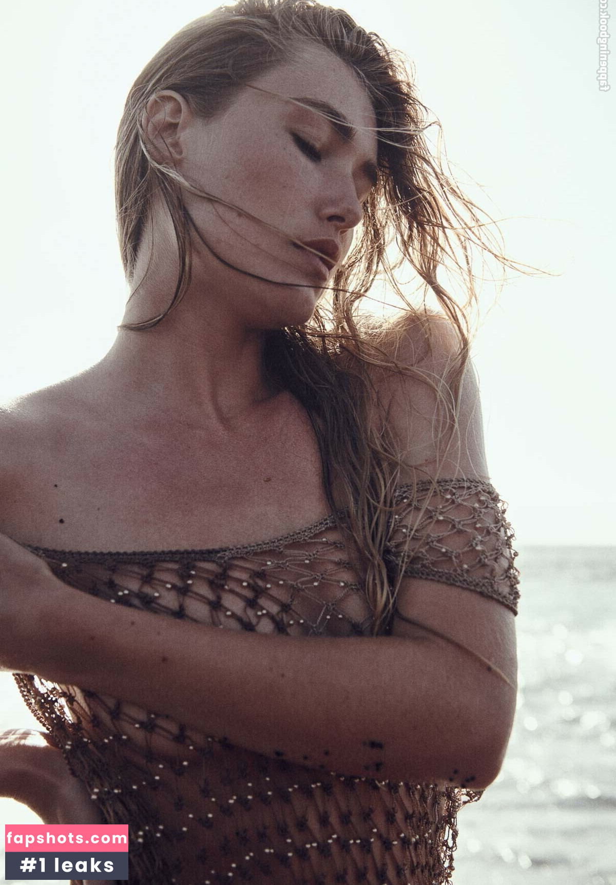 Océane Le Ny gallery photo #20