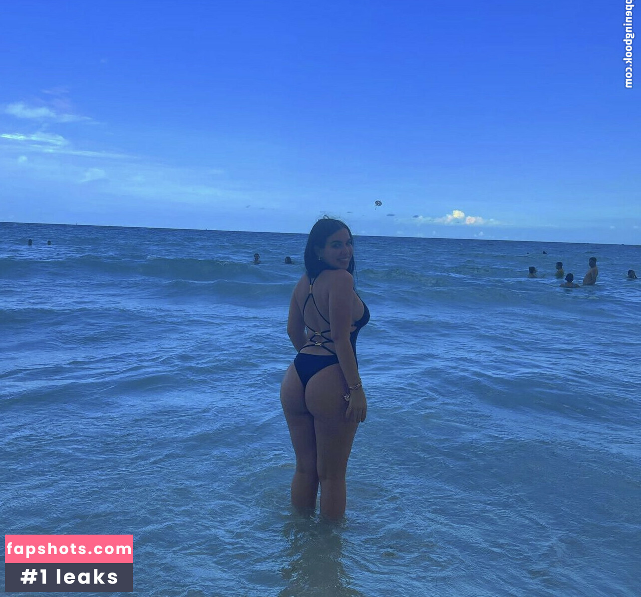 Odanelisalonso gallery photo #2