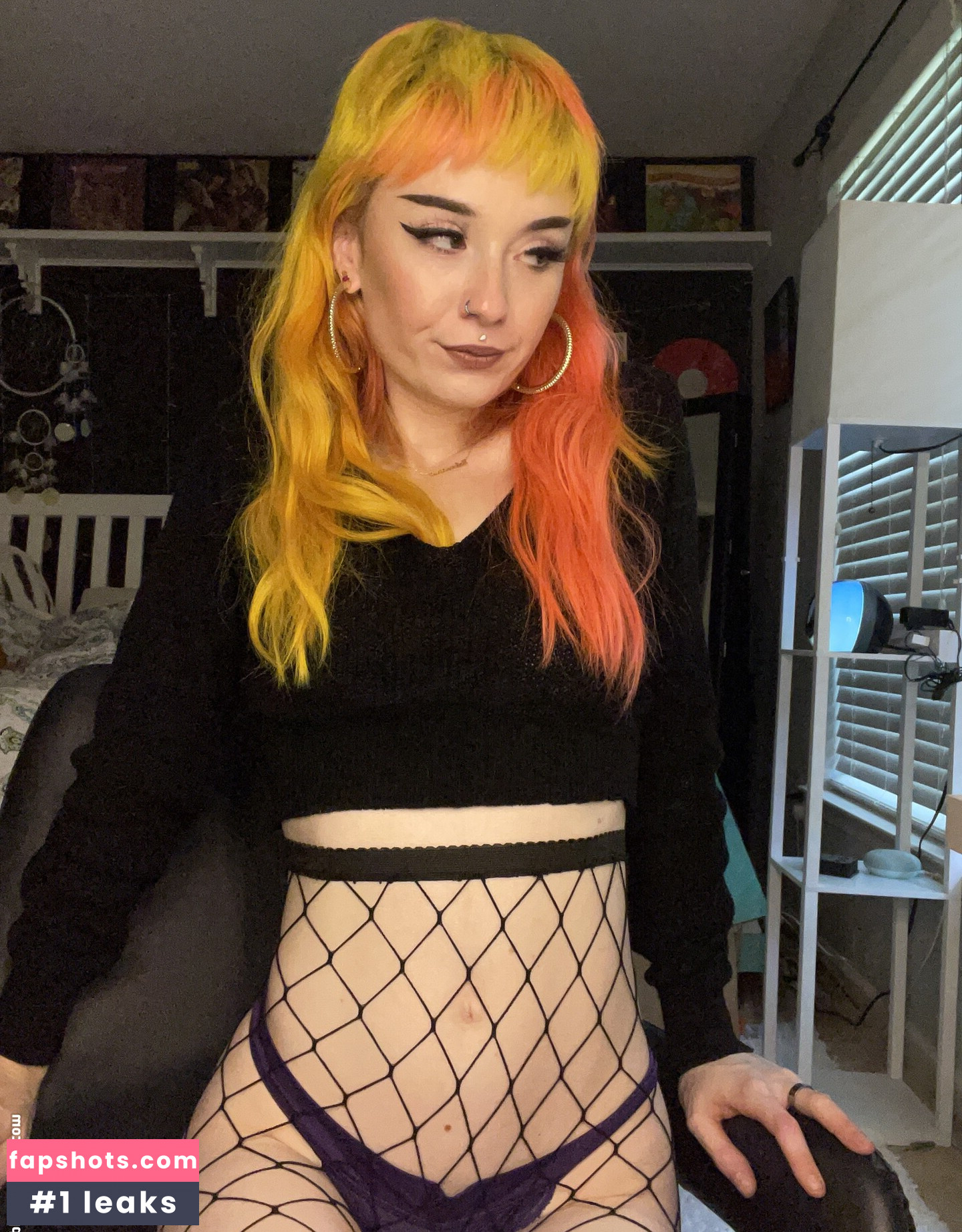 Oddcavities gallery photo #4