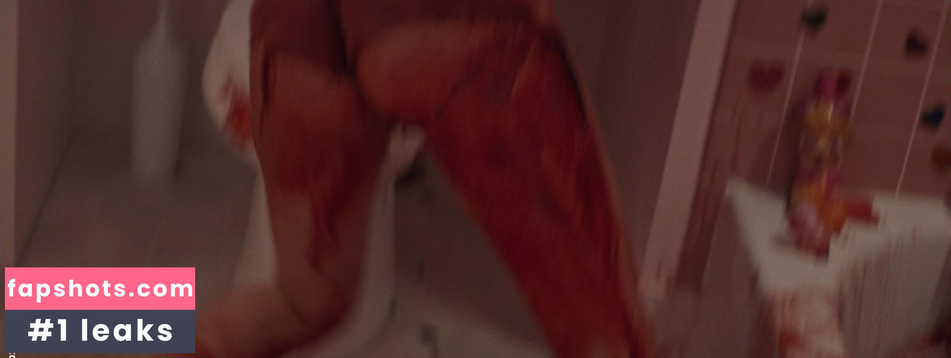 Odessa Young gallery photo #17